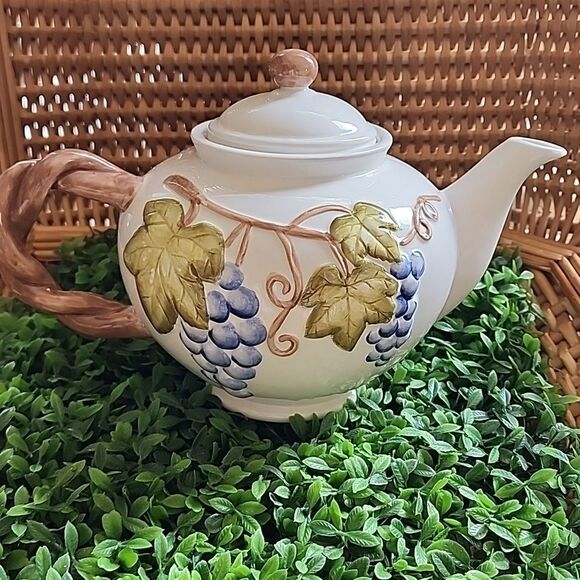 Embossed Grapes Twisted Grape Vine Handle - Picture 5 of 8